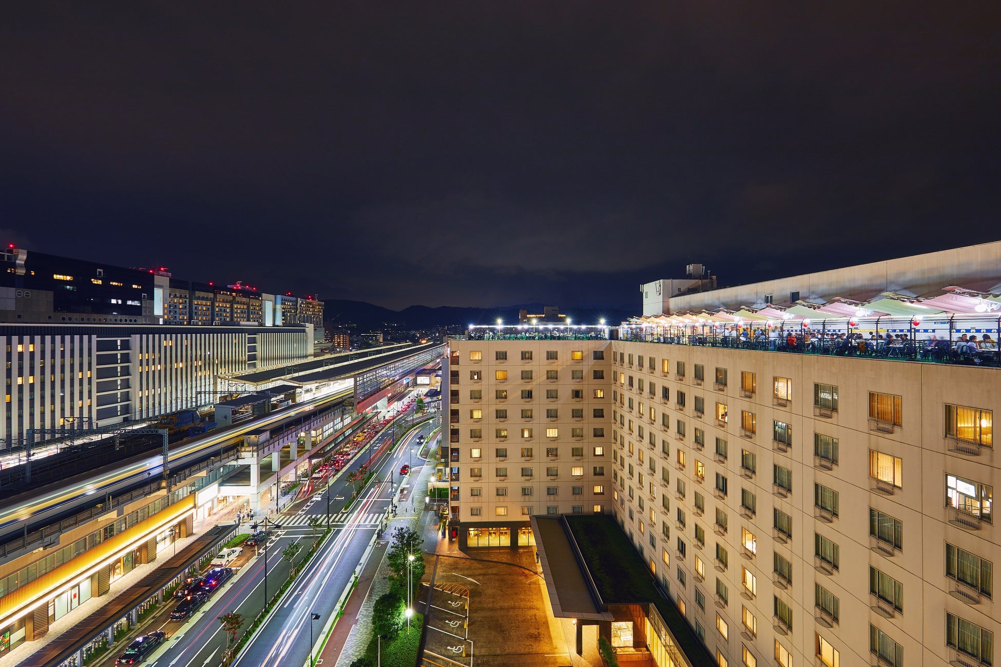 【都ホテル 京都八条】ホテル屋上で楽しむ「スカイビアガーデン」が今年も営業スタート！のサブ画像3