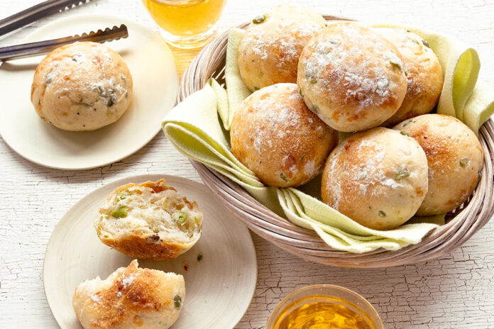 パン飲みに◎「国産枝豆とほんのりチーズのフォカッチャ」が新発売のメイン画像