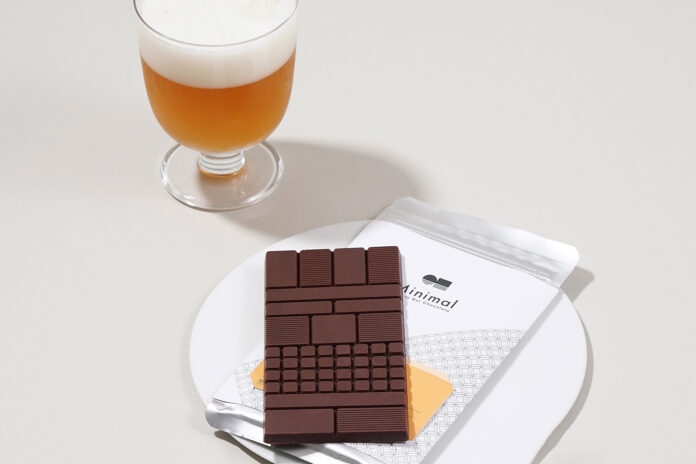 Minimalが提案する、夏にクラフトビールと楽しむチョコレート。ビールとの相性を追求し開発した夏季限定フレーバー「SEASONAL アルアコ73%」8月1日発売のメイン画像