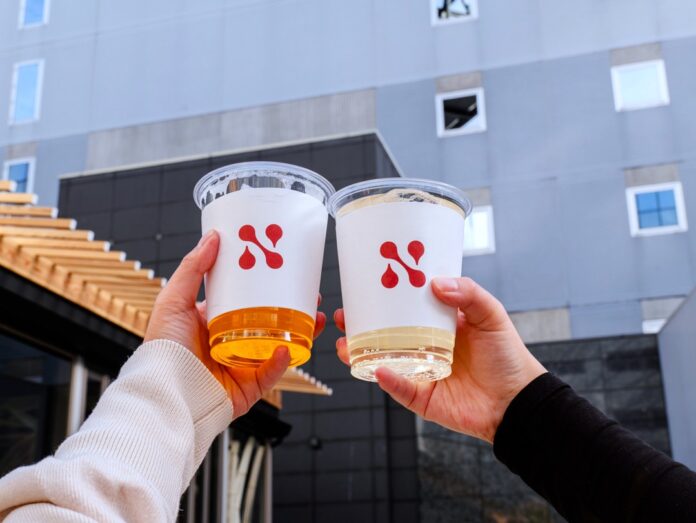 京都駅直結のアートテラスラウンジ『NIWA』開放感あふれる“空の下”で楽しむ、平日限定ハッピーアワー開催中！のメイン画像