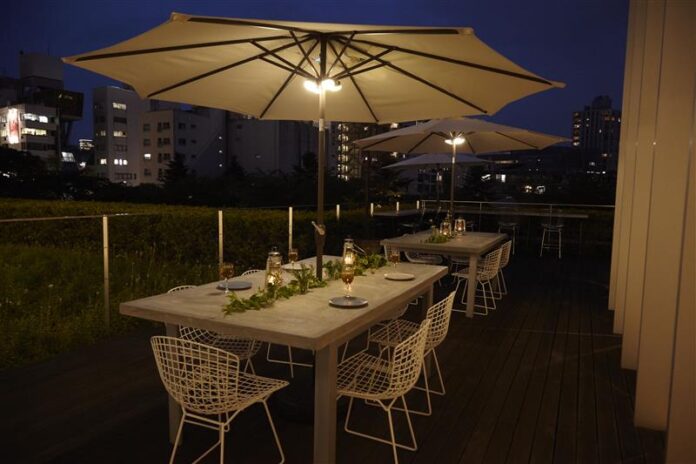 9月19日～10月31日までukafeのテラスでワインとビールが飲み放題を開催。デリレート付き！のメイン画像