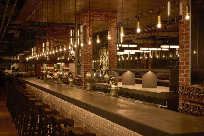 日本最大の駅直結クラフトビール醸造所併設型レストラン「YONA YONA TOKYO BREWERY」ビール／フード情報・施設写真を初公開！開業時は桜を使ったビールなどが登場のメイン画像