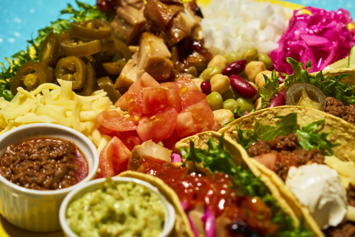 世界のビールとスパイス香るTACOSで楽しむ夏。陽気な異国グルメに出会う特別なひとときのメイン画像